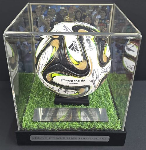 Germany 2014 World Cup Winners Team Signed Ball incl Case